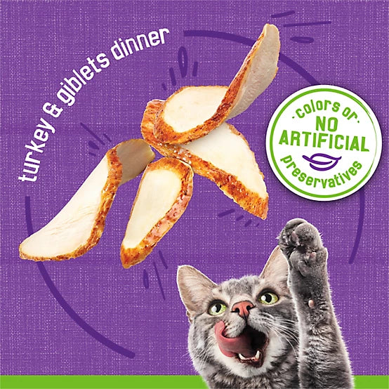 Friskies Adult Turkey and Giblets Pate Wet Cat Food, 5.5 oz. (156G)